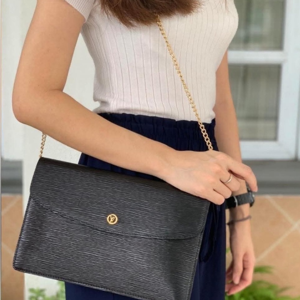 LOUIS VUITTON Epi Montaigne 27 Clutch Bag Black & Crossbody